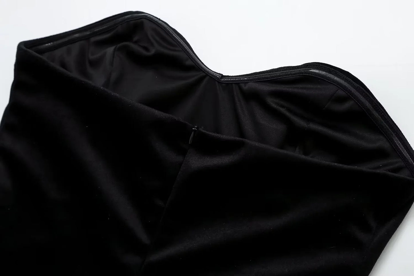 Slim-fit Black Velvet Tube Top Stitching Dress
