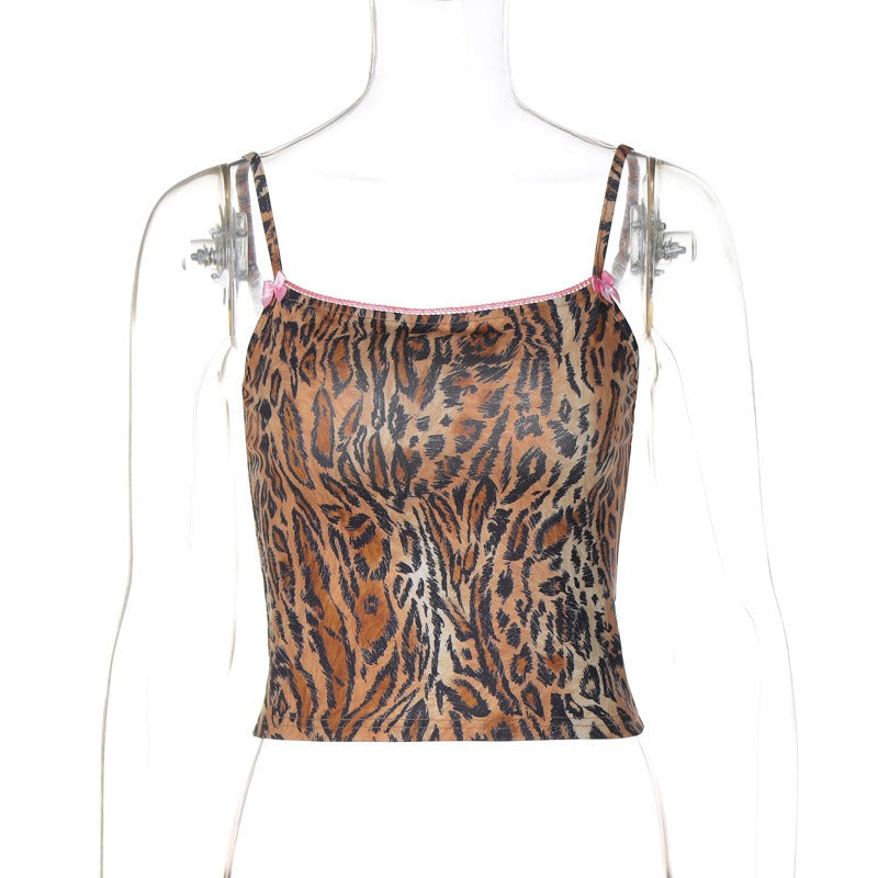 Fashionable and sexy cropped slim leopard print suspender top for women