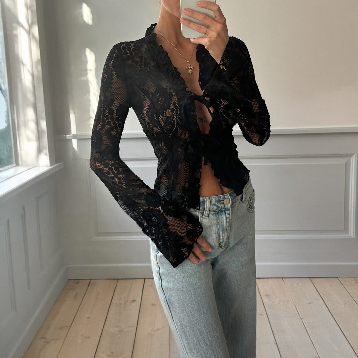 Women's top for spring and summer sexy slim fit long sleeved lace top